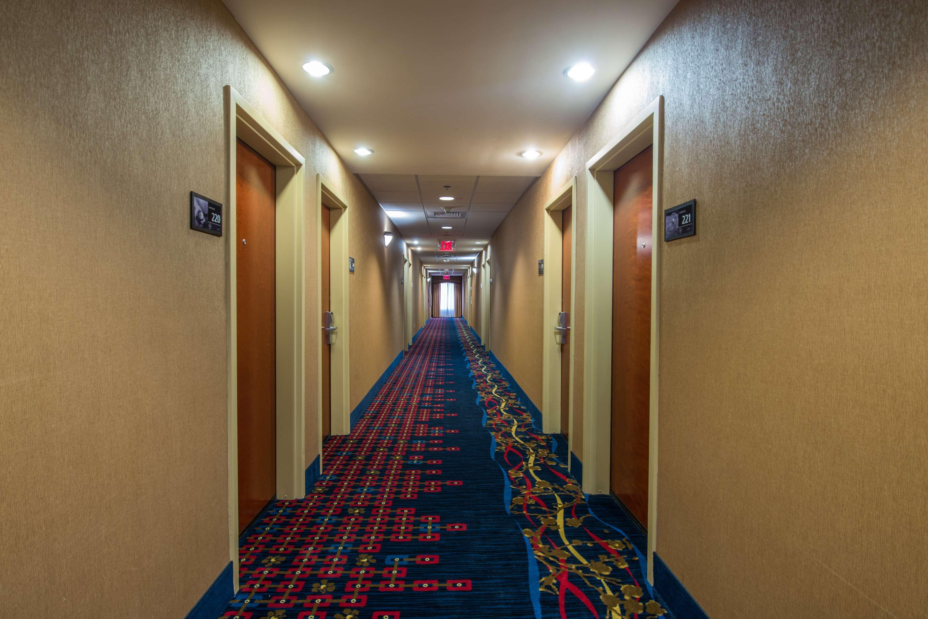 Hampton Inn Исли Экстерьер фото