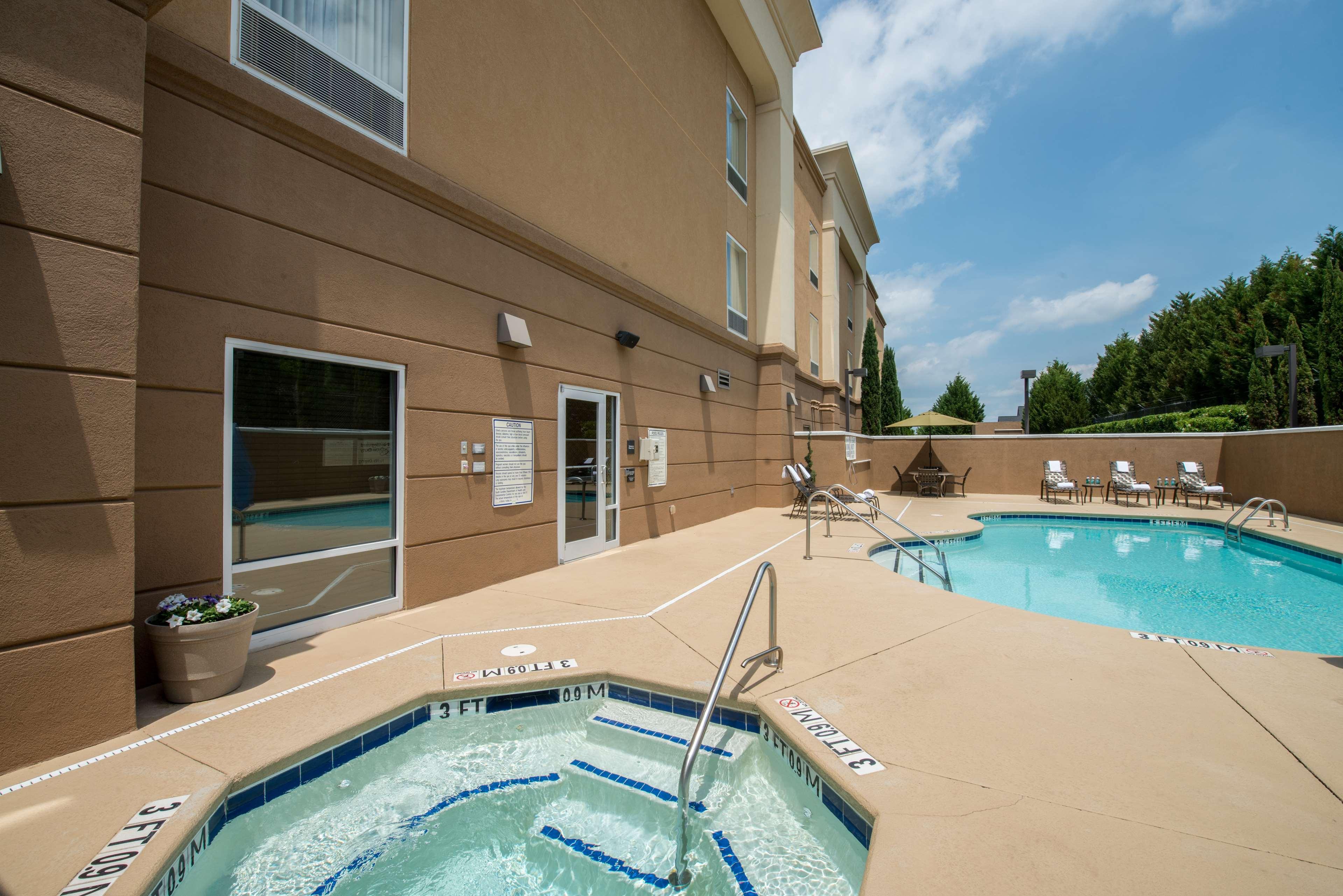 Hampton Inn Исли Экстерьер фото
