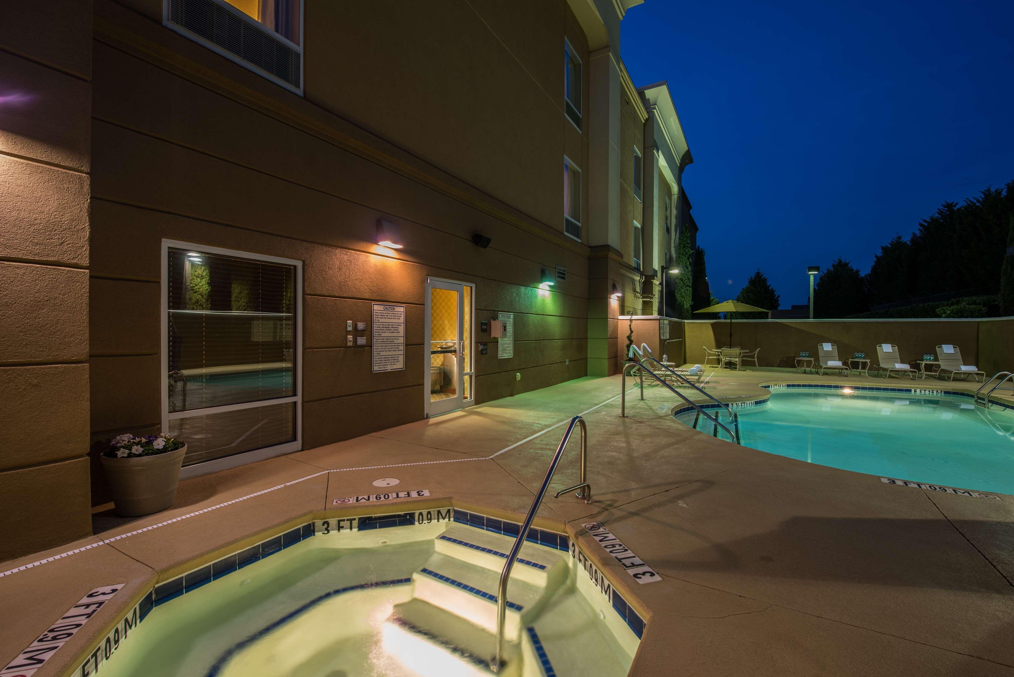 Hampton Inn Исли Экстерьер фото