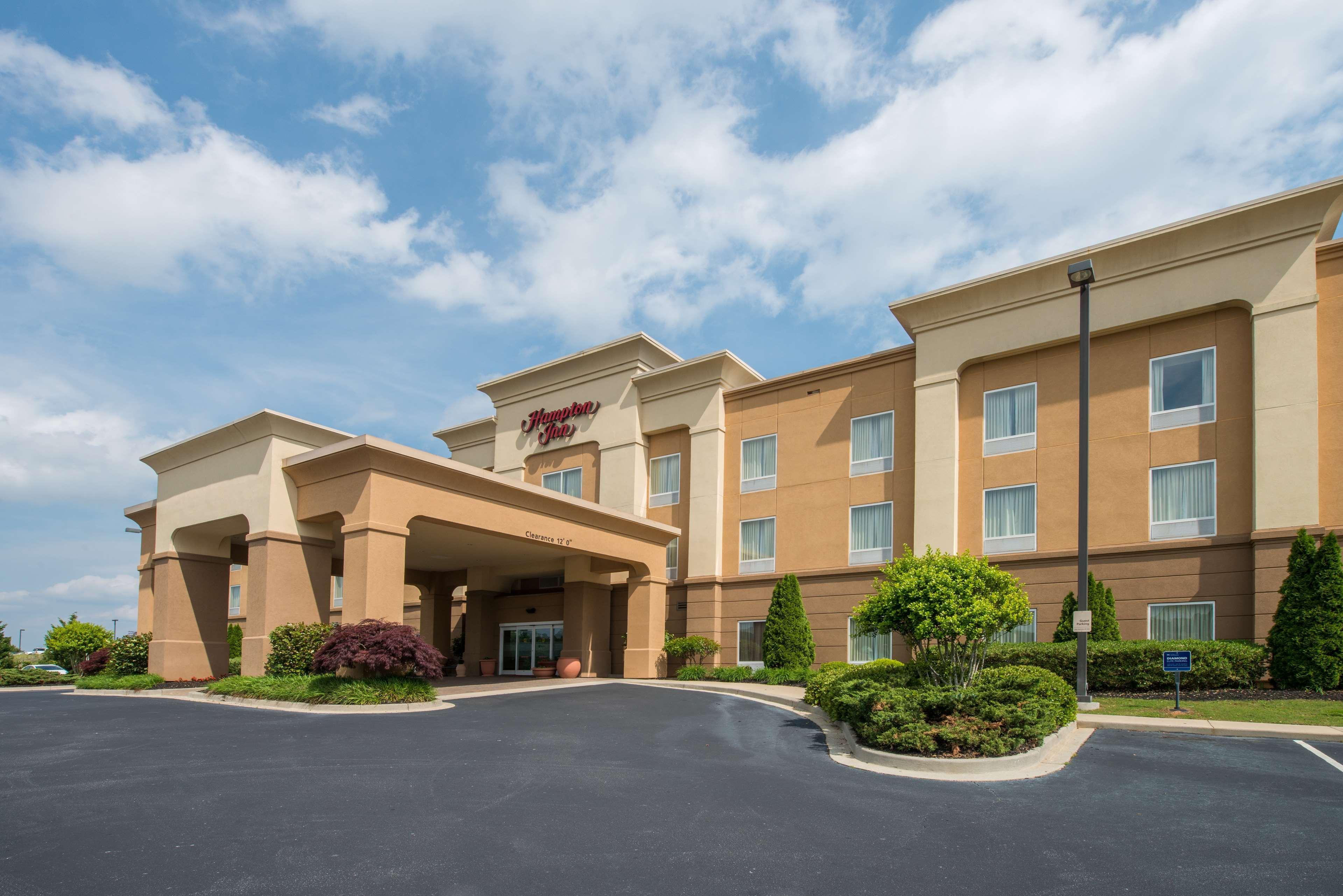 Hampton Inn Исли Экстерьер фото