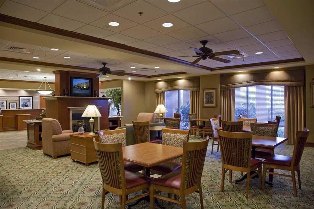 Hampton Inn Исли Ресторан фото