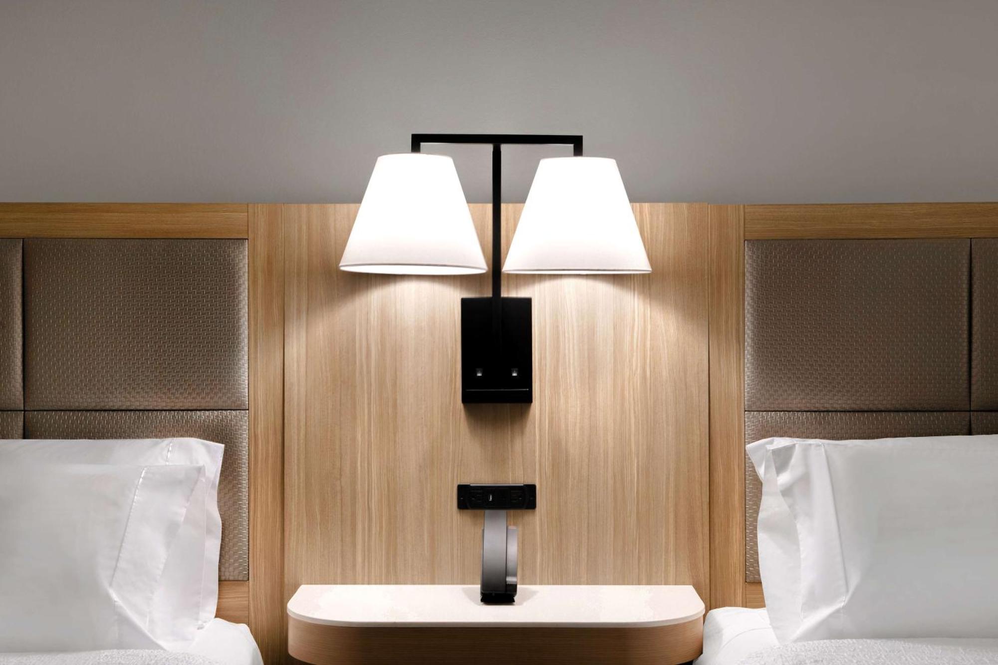 Hampton Inn Исли Экстерьер фото