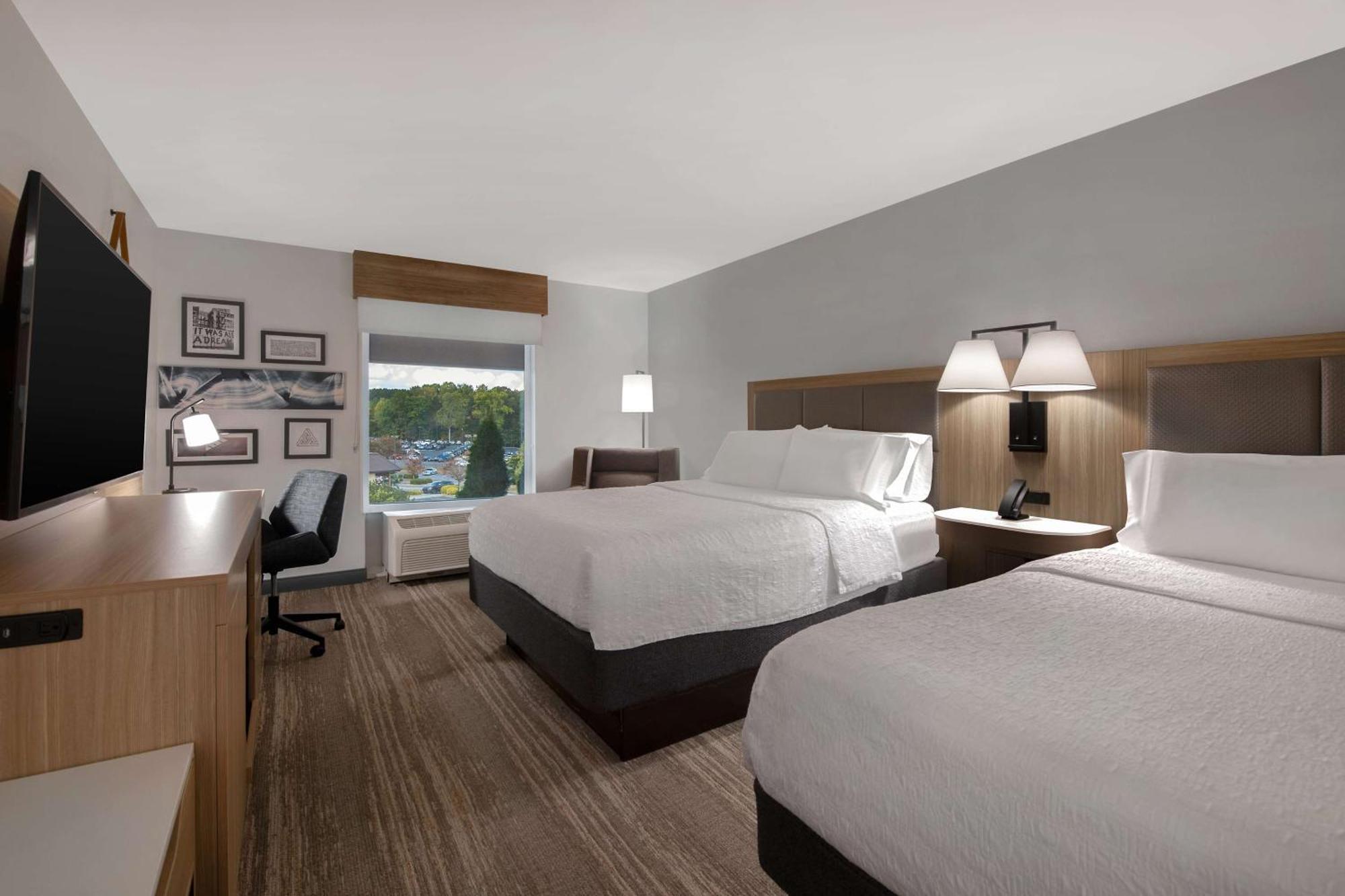 Hampton Inn Исли Экстерьер фото